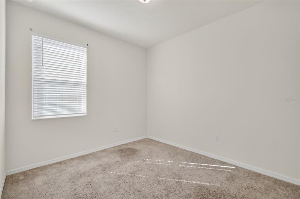 待售: $335,000 (4 贝兹, 2 浴室, 1696 平方英尺)