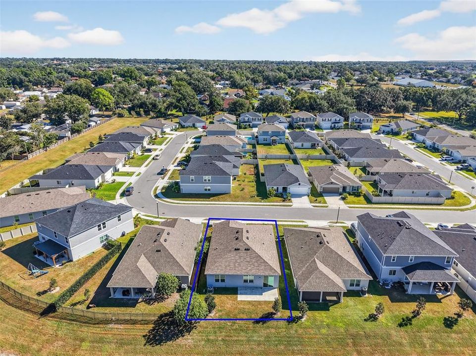 待售: $335,000 (4 贝兹, 2 浴室, 1696 平方英尺)