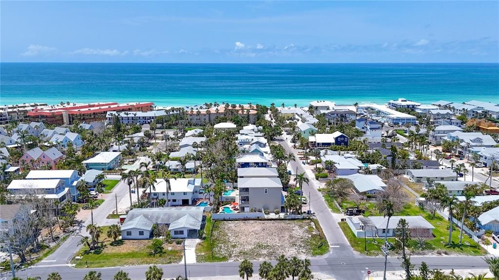 For Sale: $1,350,000 (0.14 acres)