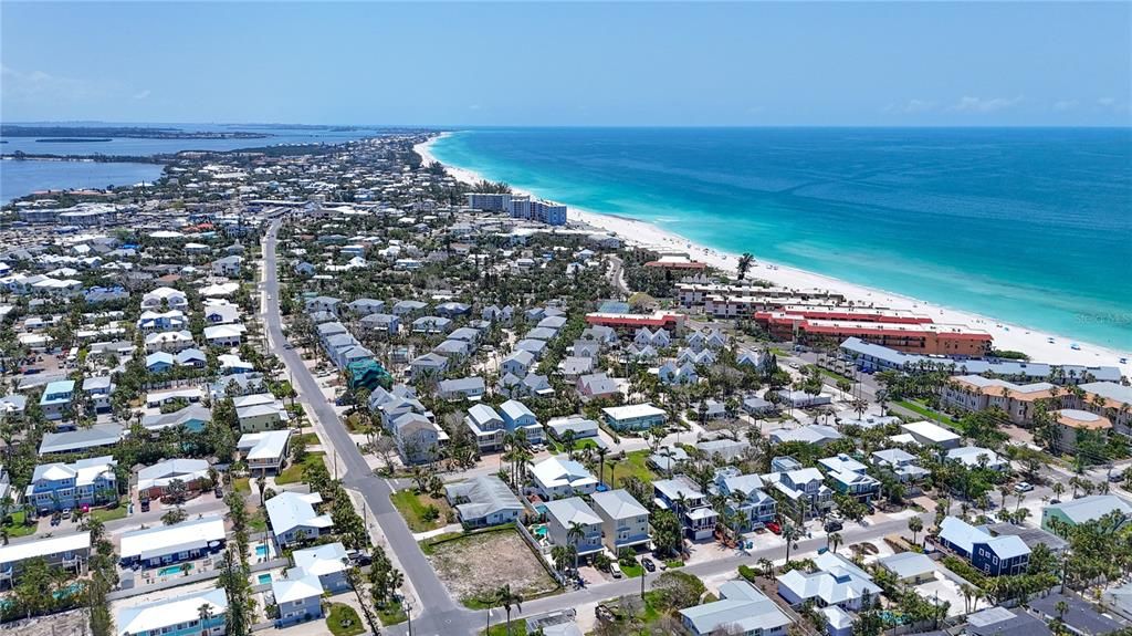 For Sale: $1,350,000 (0.14 acres)