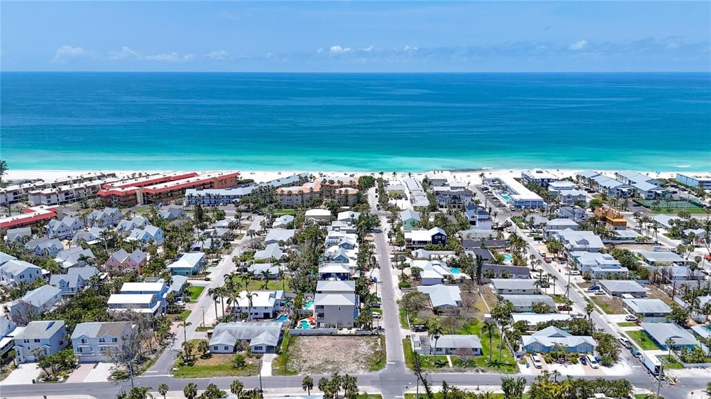 For Sale: $1,350,000 (0.14 acres)