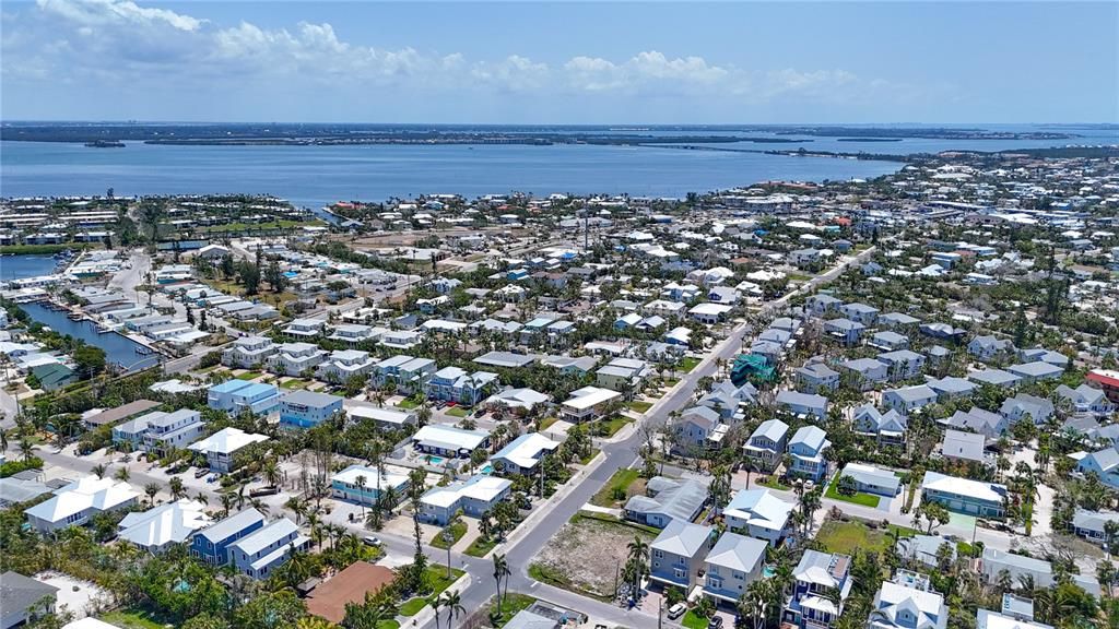 For Sale: $1,350,000 (0.14 acres)