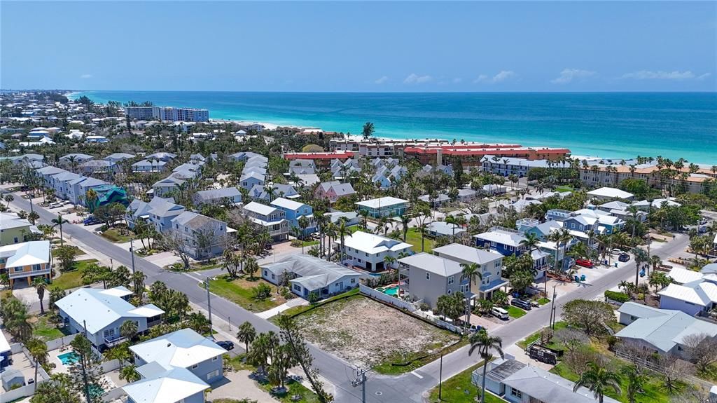 For Sale: $1,350,000 (0.14 acres)