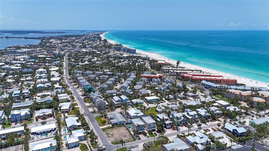 For Sale: $1,350,000 (0.14 acres)