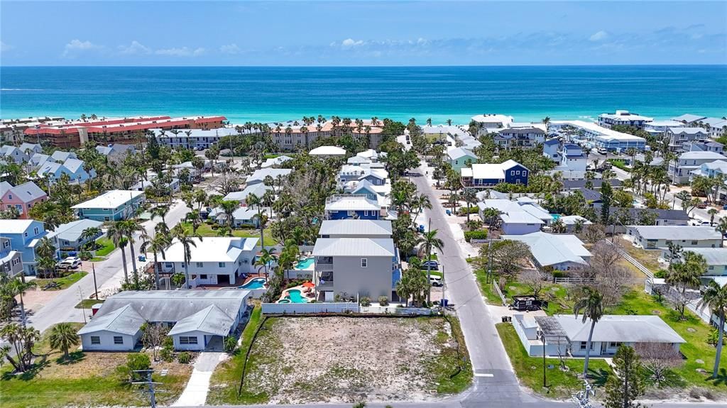 For Sale: $1,350,000 (0.14 acres)