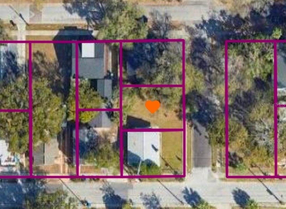 待售: $100,000 (0.06 acres)