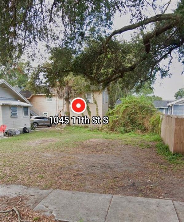 待售: $100,000 (0.06 acres)