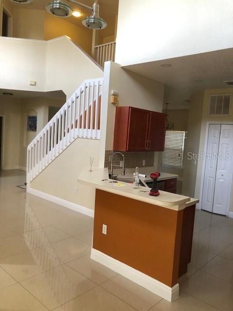 For Sale: $515,000 (7 beds, 4 baths, 2664 Square Feet)