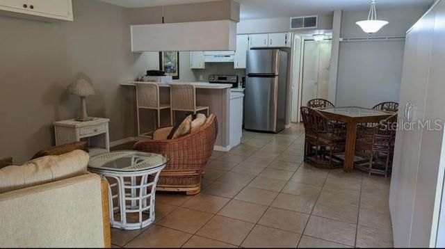 For Sale: $120,000 (1 beds, 1 baths, 480 Square Feet)