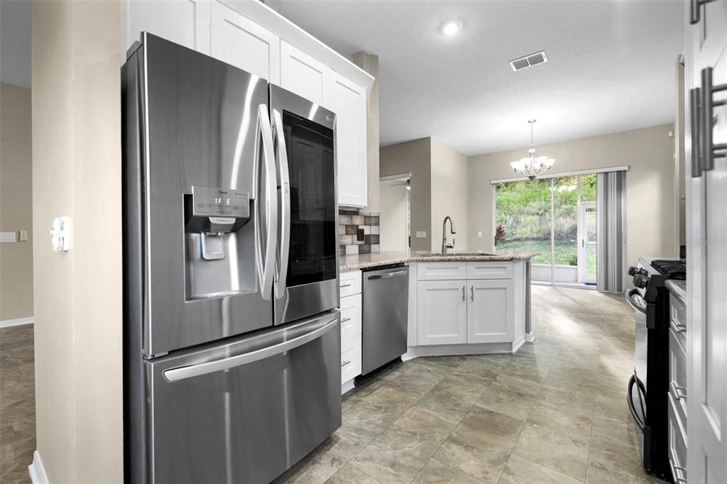 出租: $2,300 (3 贝兹, 2 浴室, 1645 平方英尺)