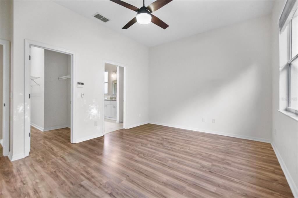 出租: $2,300 (3 贝兹, 2 浴室, 1645 平方英尺)