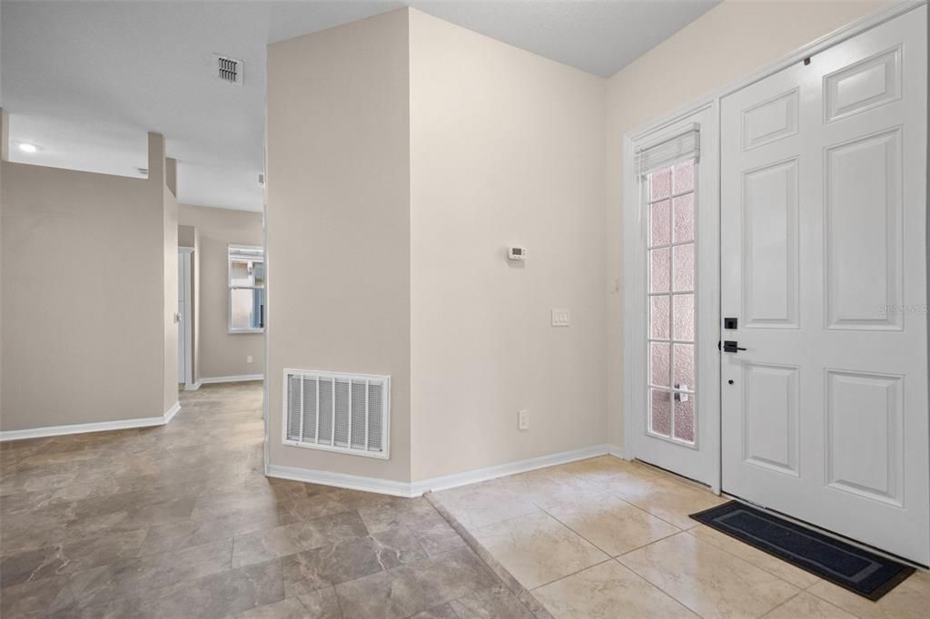 出租: $2,300 (3 贝兹, 2 浴室, 1645 平方英尺)