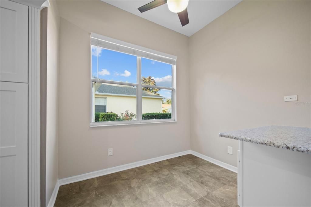 出租: $2,300 (3 贝兹, 2 浴室, 1645 平方英尺)