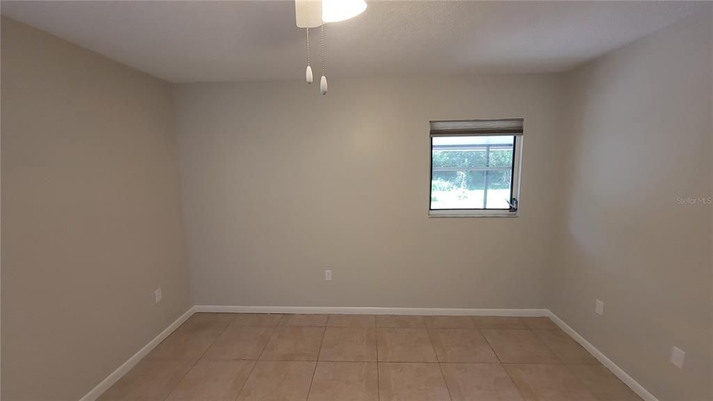 На продажу: $410,000 (3 спален, 0 ванн, 1720 Квадратных фут)