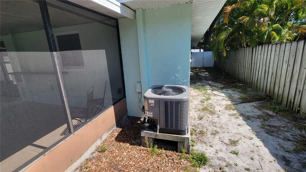 На продажу: $410,000 (3 спален, 0 ванн, 1720 Квадратных фут)