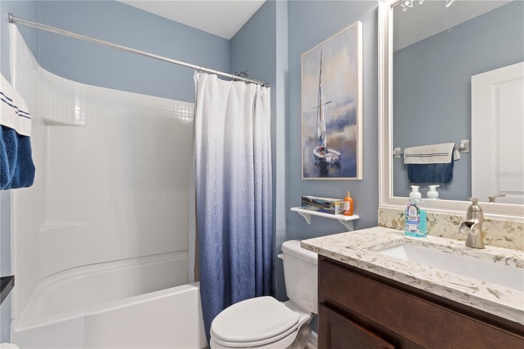 合同活跃: $359,900 (3 贝兹, 2 浴室, 1516 平方英尺)