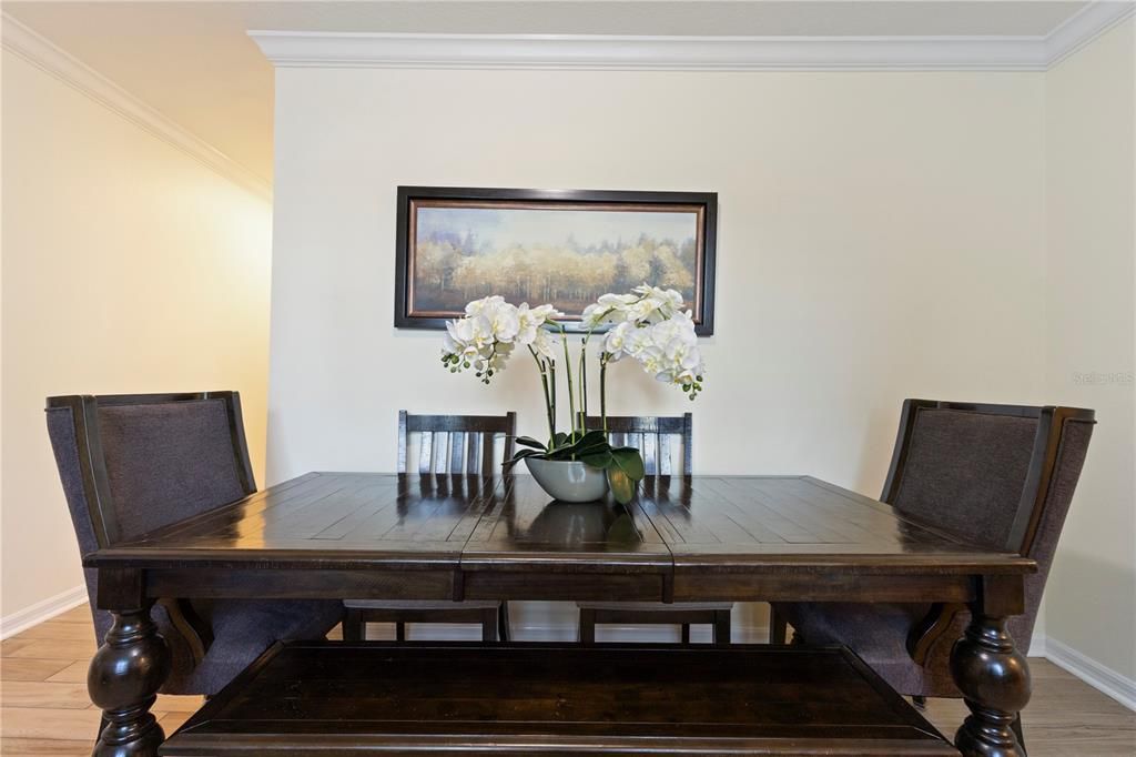 合同活跃: $359,900 (3 贝兹, 2 浴室, 1516 平方英尺)