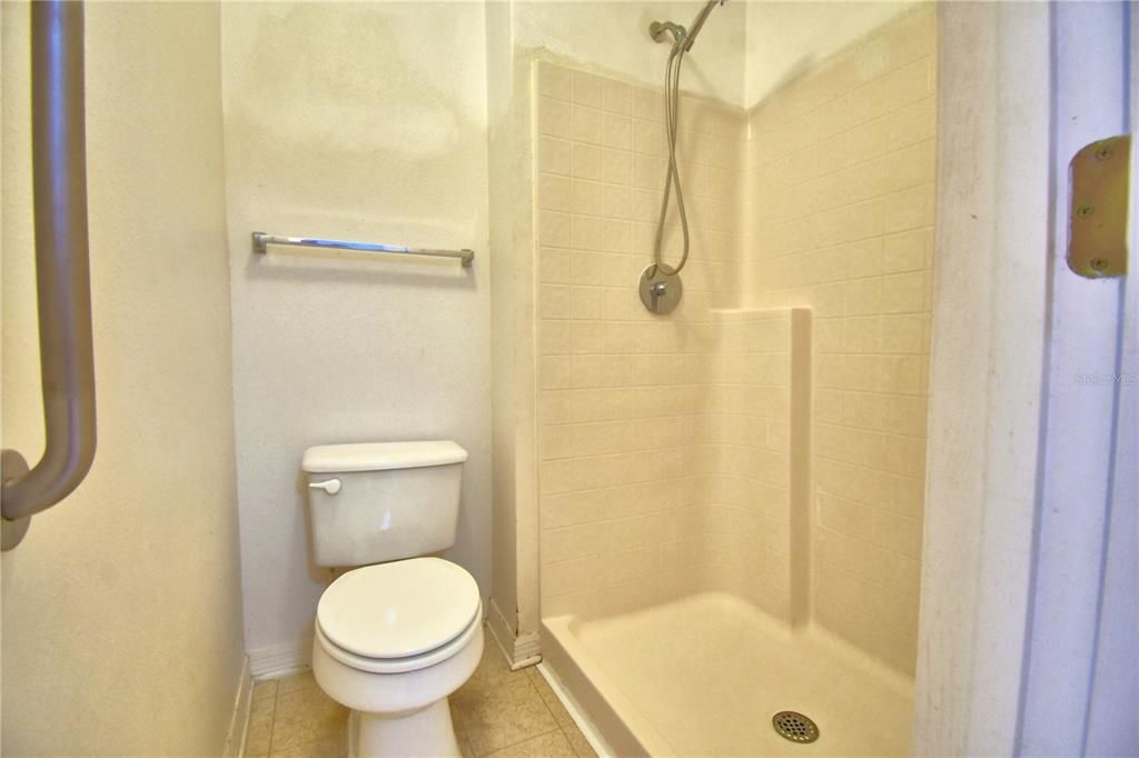 待售: $399,000 (4 贝兹, 2 浴室, 2824 平方英尺)