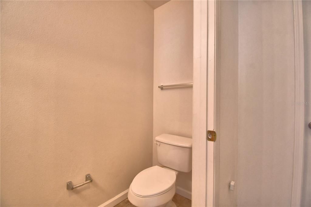 待售: $399,000 (4 贝兹, 2 浴室, 2824 平方英尺)