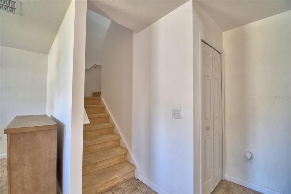 待售: $399,000 (4 贝兹, 2 浴室, 2824 平方英尺)