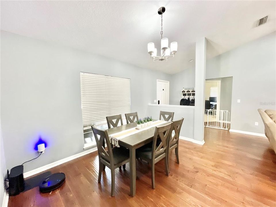 For Sale: $324,900 (3 beds, 2 baths, 1366 Square Feet)