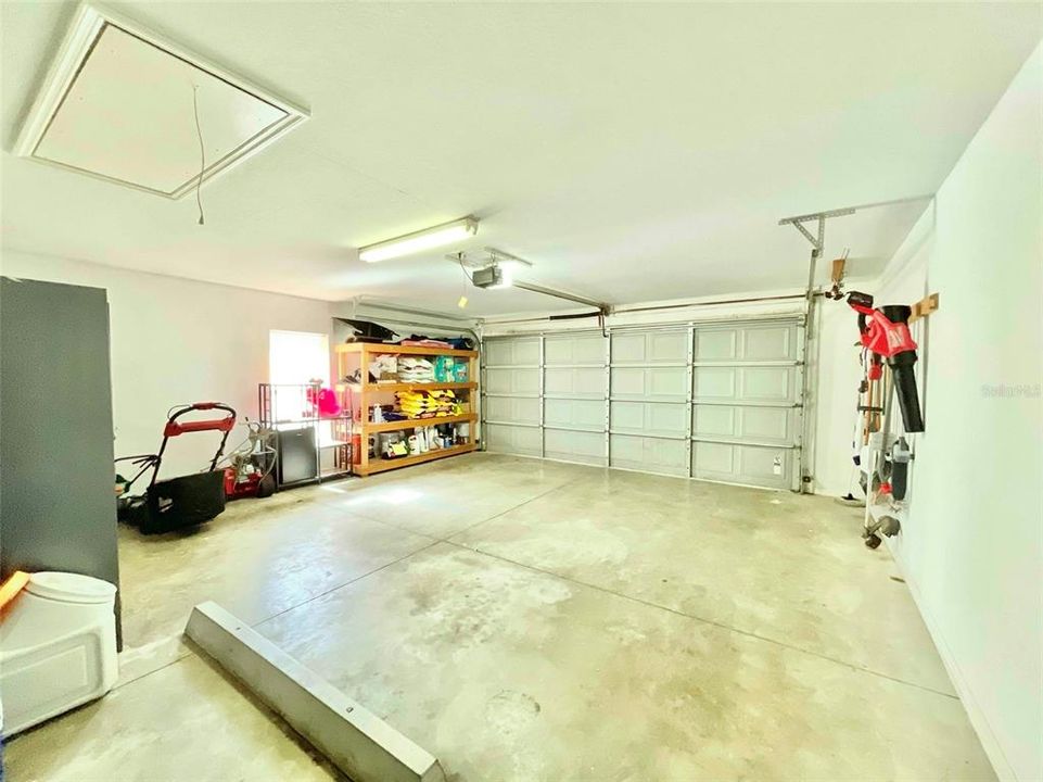 For Sale: $324,900 (3 beds, 2 baths, 1366 Square Feet)