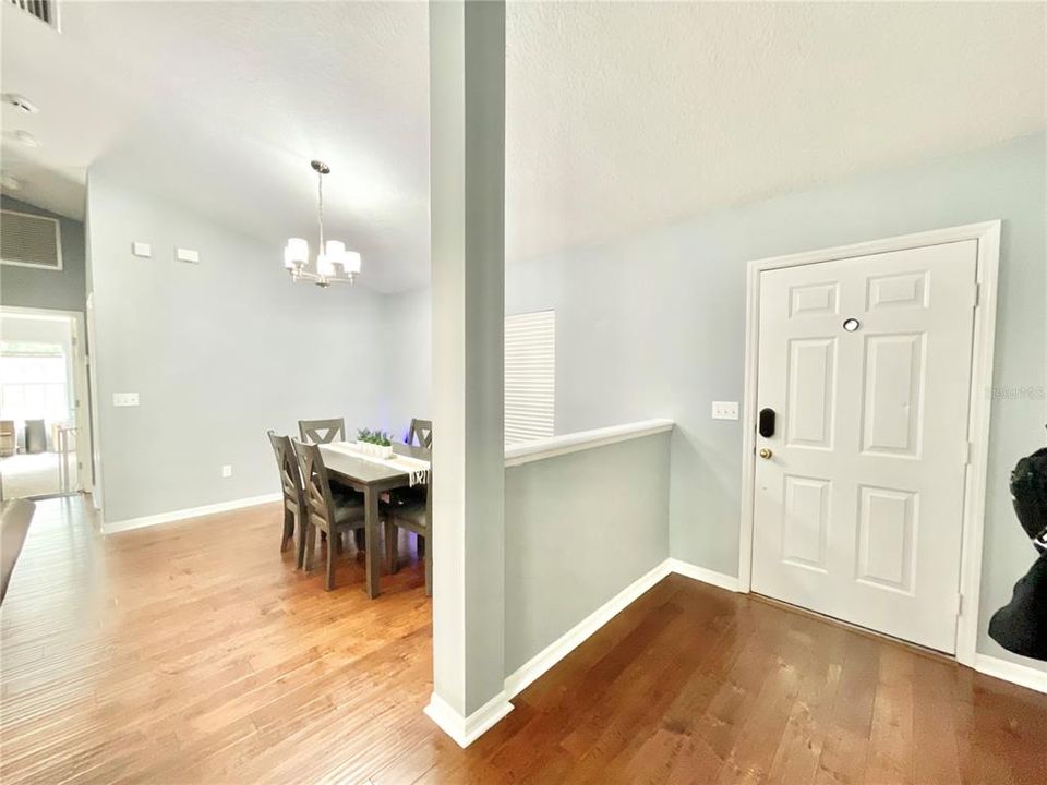 For Sale: $324,900 (3 beds, 2 baths, 1366 Square Feet)