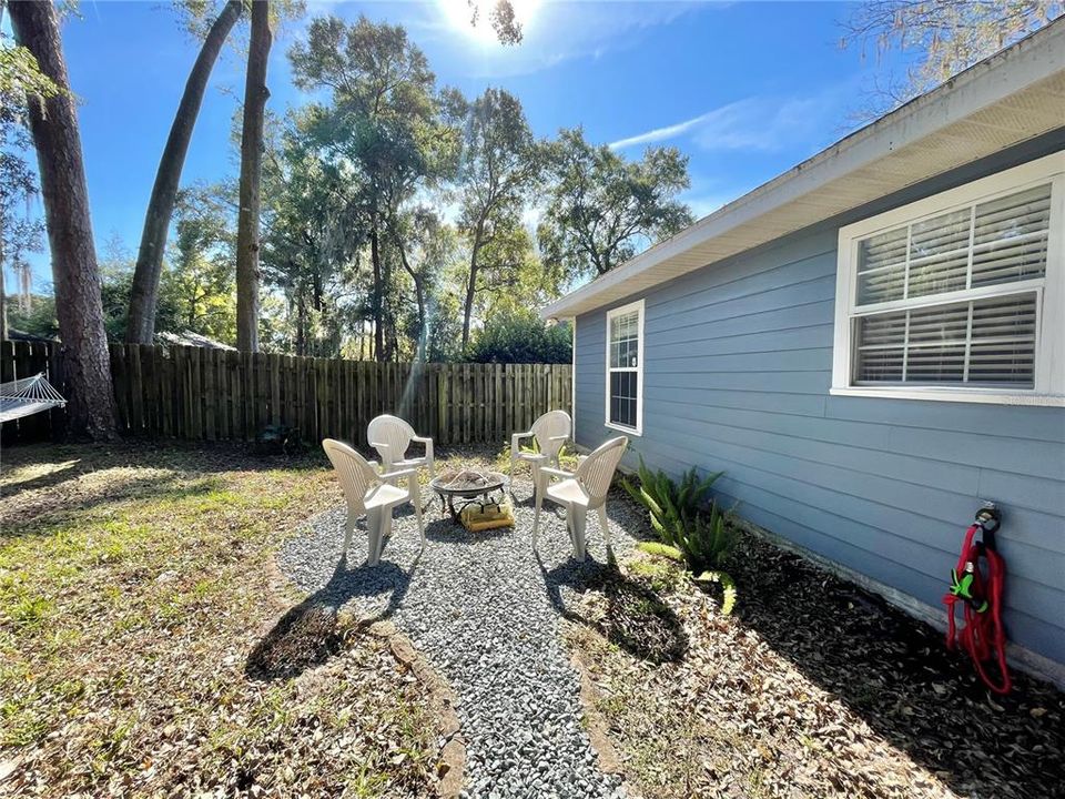 For Sale: $324,900 (3 beds, 2 baths, 1366 Square Feet)