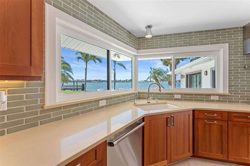 For Sale: $2,345,000 (4 beds, 3 baths, 2494 Square Feet)