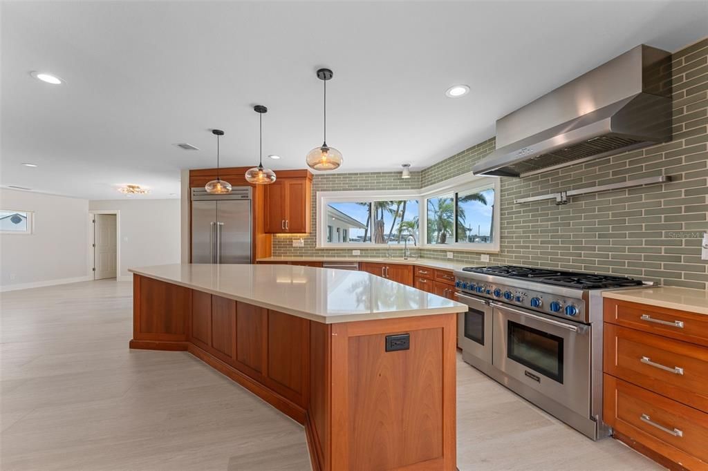 For Sale: $2,345,000 (4 beds, 3 baths, 2494 Square Feet)