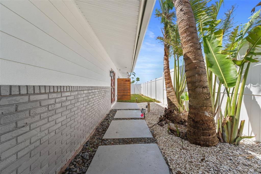 For Sale: $2,345,000 (4 beds, 3 baths, 2494 Square Feet)