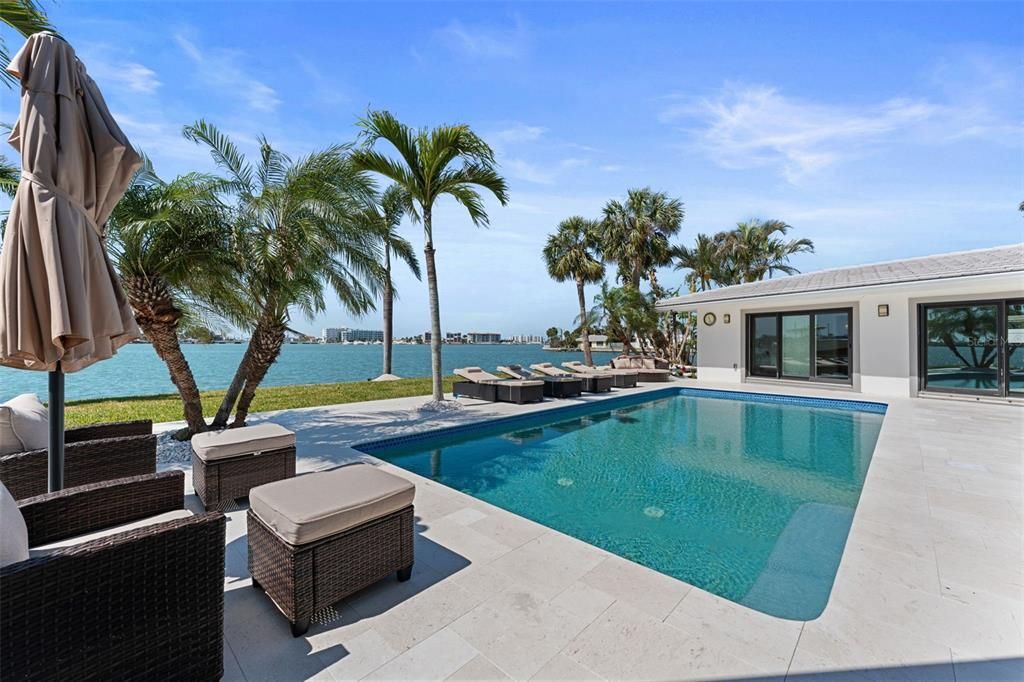 For Sale: $2,345,000 (4 beds, 3 baths, 2494 Square Feet)