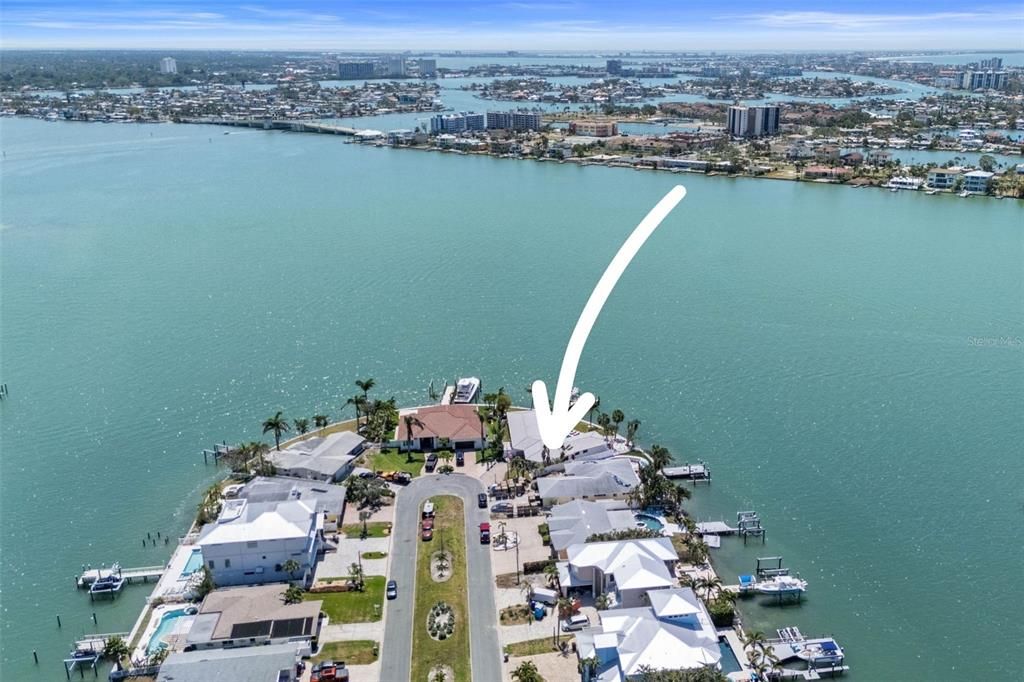 For Sale: $2,345,000 (4 beds, 3 baths, 2494 Square Feet)