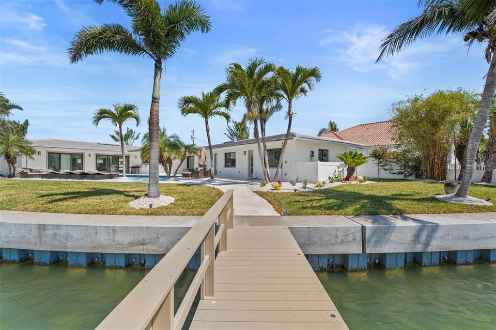 For Sale: $2,345,000 (4 beds, 3 baths, 2494 Square Feet)