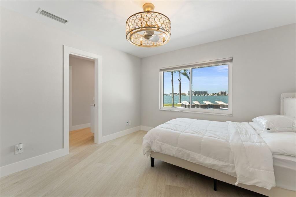 For Sale: $2,345,000 (4 beds, 3 baths, 2494 Square Feet)