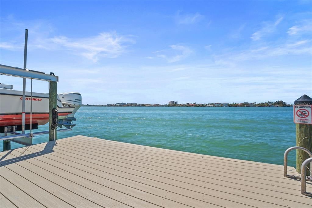 For Sale: $2,345,000 (4 beds, 3 baths, 2494 Square Feet)