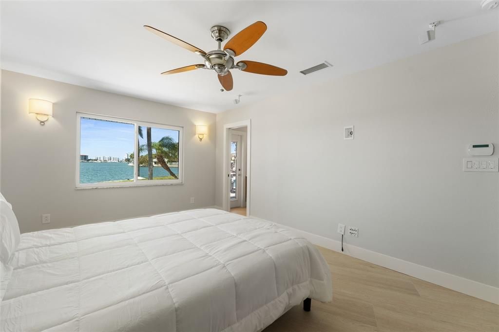 For Sale: $2,345,000 (4 beds, 3 baths, 2494 Square Feet)