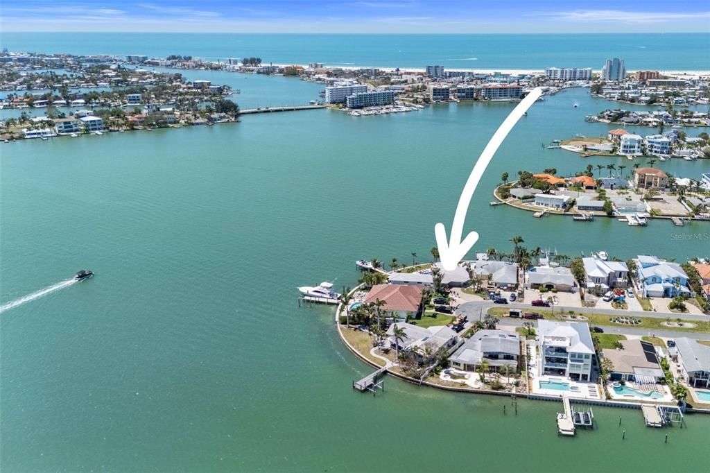 For Sale: $2,345,000 (4 beds, 3 baths, 2494 Square Feet)