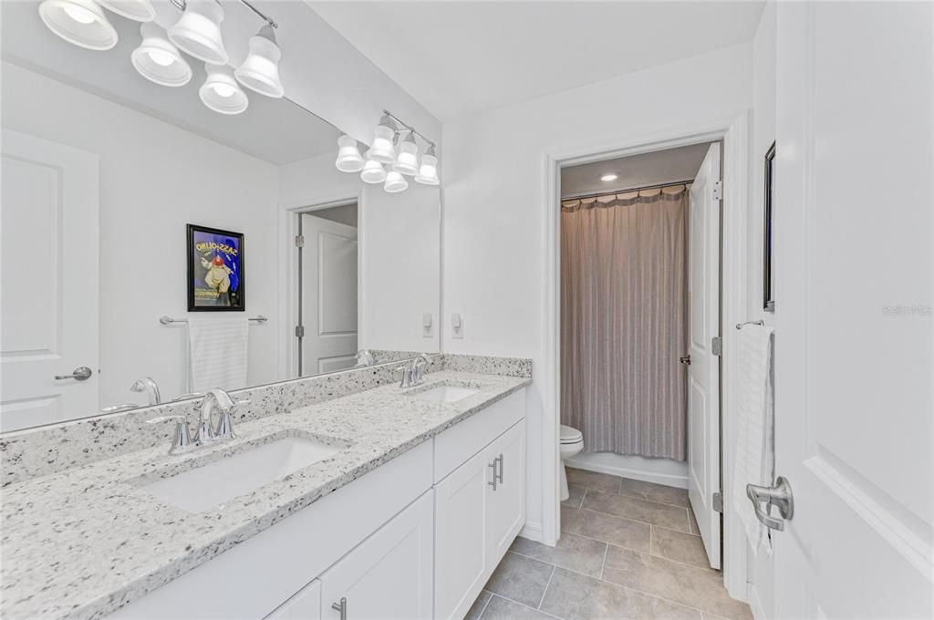 For Sale: $570,000 (4 beds, 3 baths, 2611 Square Feet)