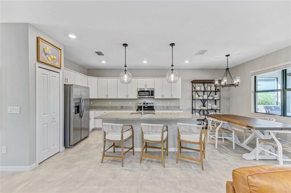 For Sale: $570,000 (4 beds, 3 baths, 2611 Square Feet)