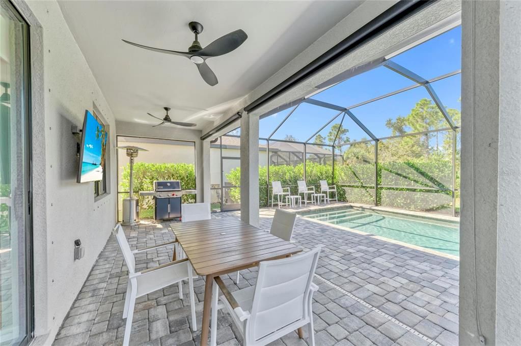 For Sale: $570,000 (4 beds, 3 baths, 2611 Square Feet)