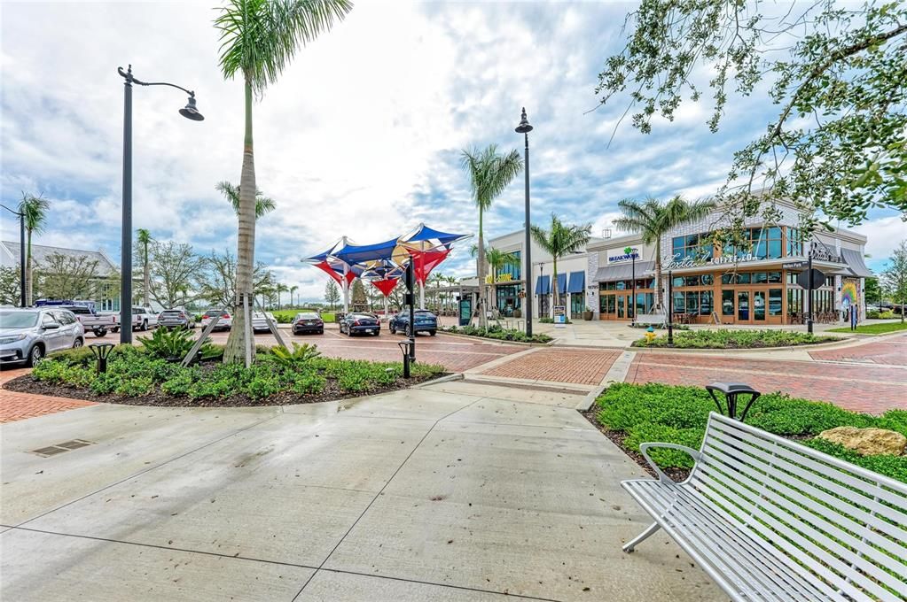 For Sale: $570,000 (4 beds, 3 baths, 2611 Square Feet)