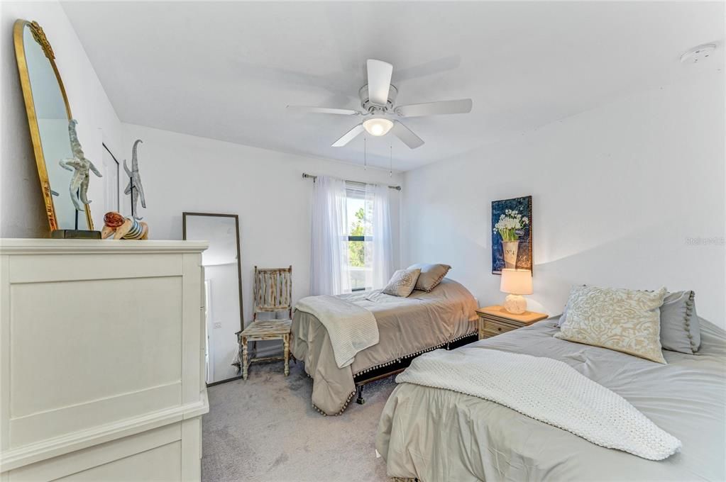 For Sale: $570,000 (4 beds, 3 baths, 2611 Square Feet)