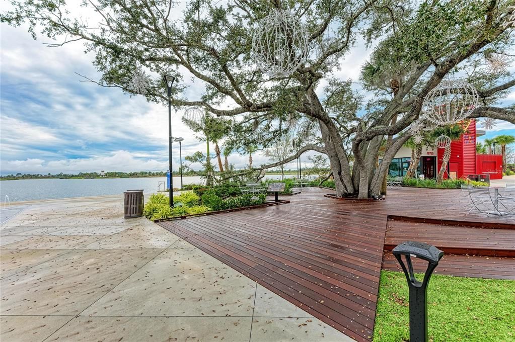 For Sale: $570,000 (4 beds, 3 baths, 2611 Square Feet)