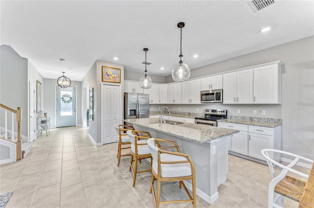 For Sale: $570,000 (4 beds, 3 baths, 2611 Square Feet)