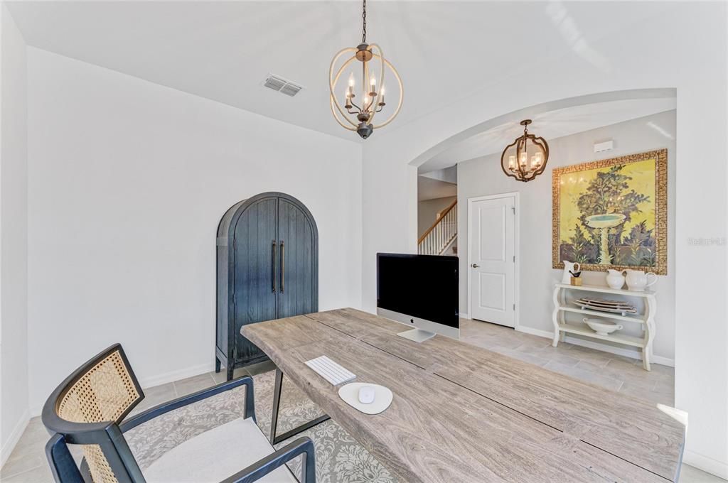 For Sale: $570,000 (4 beds, 3 baths, 2611 Square Feet)