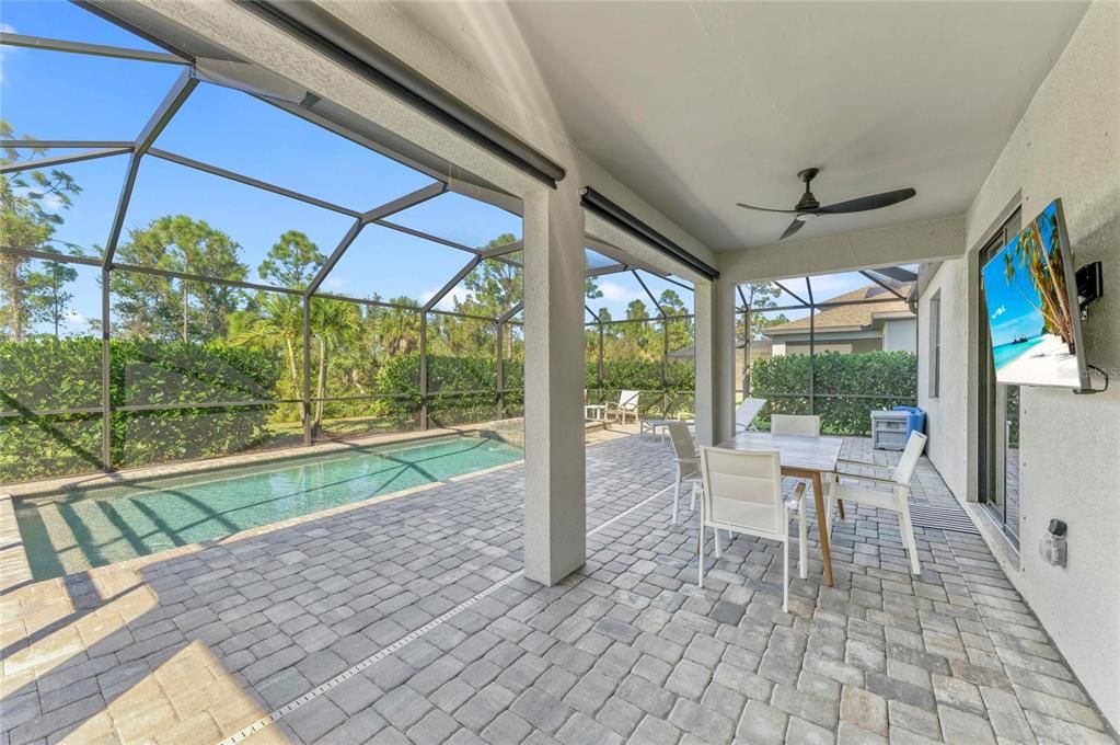 For Sale: $570,000 (4 beds, 3 baths, 2611 Square Feet)