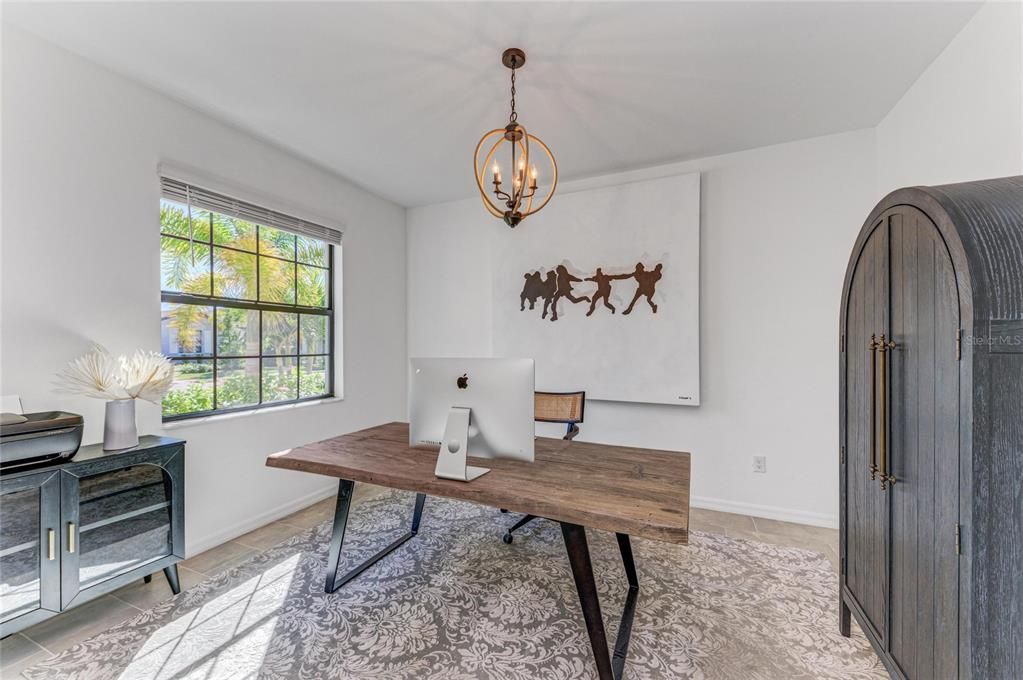 For Sale: $570,000 (4 beds, 3 baths, 2611 Square Feet)