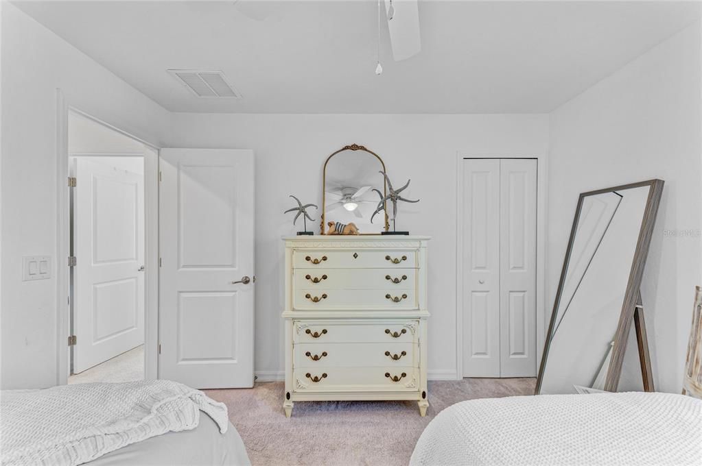 For Sale: $570,000 (4 beds, 3 baths, 2611 Square Feet)