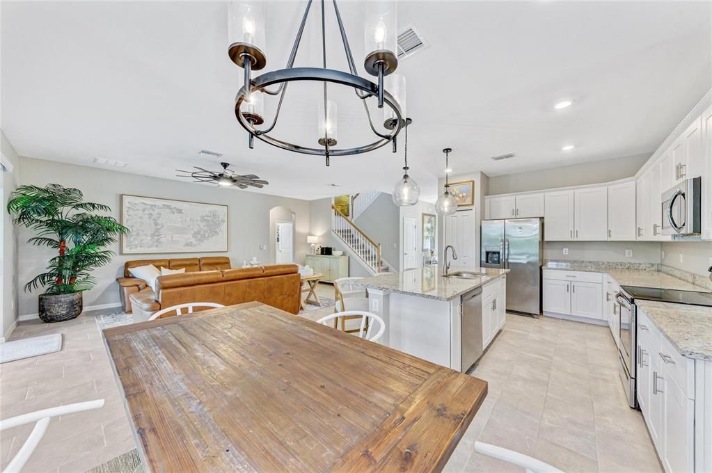 For Sale: $570,000 (4 beds, 3 baths, 2611 Square Feet)